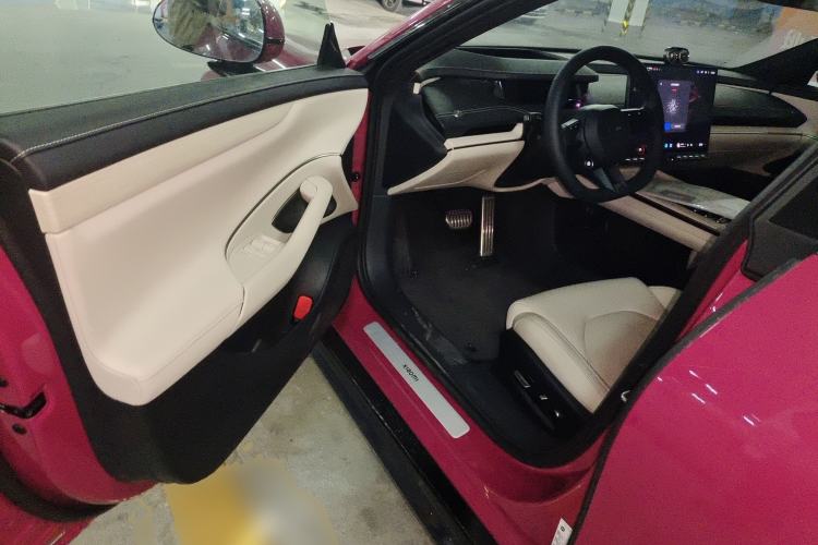 Used Xiaomi Auto SU7 2024 Four-Wheel Drive Ultra-Long Range Advanced Intelligent Driving Max Edition Driver Seat