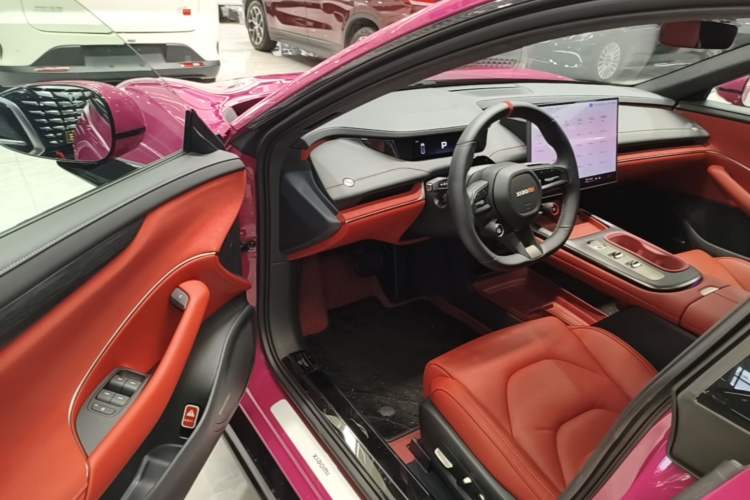 Used Xiaomi Auto SU7 2024 Rear-Drive Long-Range Intelligent Driving Version Driver Seat