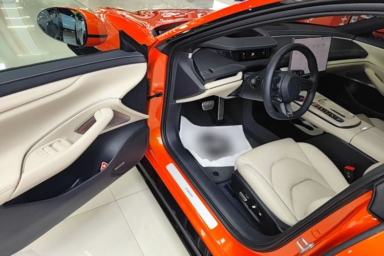 Used Xiaomi Auto SU7 2024 Four-Wheel Drive Ultra-Long Range Advanced Intelligent Driving Max Edition Driver Seat