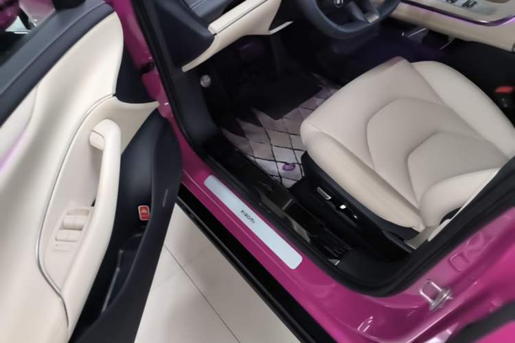 Used Xiaomi Auto SU7 2024 Rear-Drive Long-Range Intelligent Driving Version Driver Seat