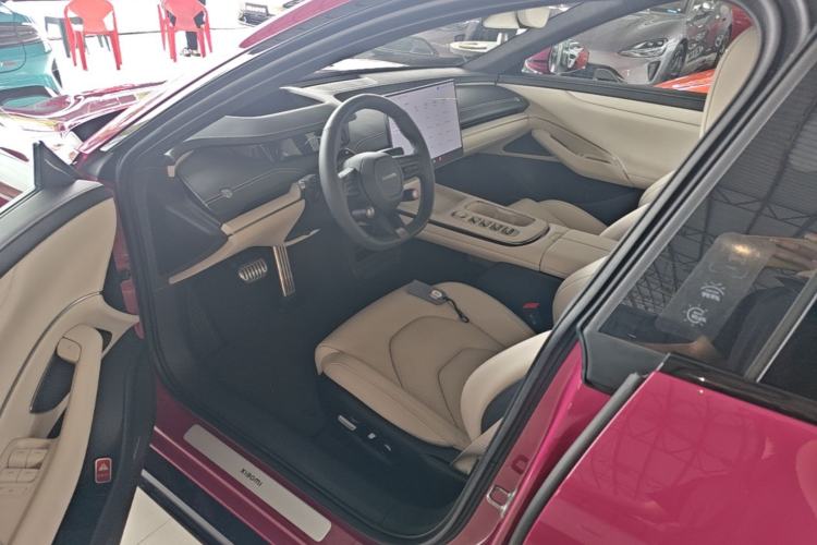 Used Xiaomi Auto SU7 2024 Four-Wheel Drive Ultra-Long Range Advanced Intelligent Driving Max Edition Driver Seat