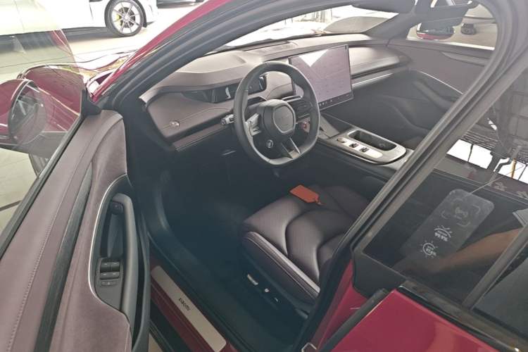 Used Xiaomi Auto SU7 2024 Rear-Drive Long-Range Intelligent Driving Version Driver Seat