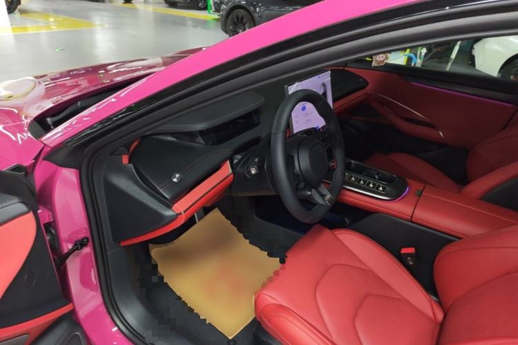 Used Xiaomi Auto SU7 2024 Four-Wheel Drive Ultra-Long Range Advanced Intelligent Driving Max Edition Driver Seat