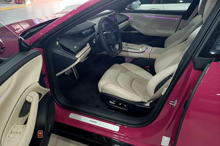 Used Xiaomi Auto SU7 2024 Four-Wheel Drive Ultra-Long Range Advanced Intelligent Driving Max Edition Driver Seat