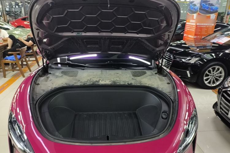 Used Xiaomi Auto SU7 2024 Four-Wheel Drive Ultra-Long Range Advanced Intelligent Driving Max Edition Engine Bay