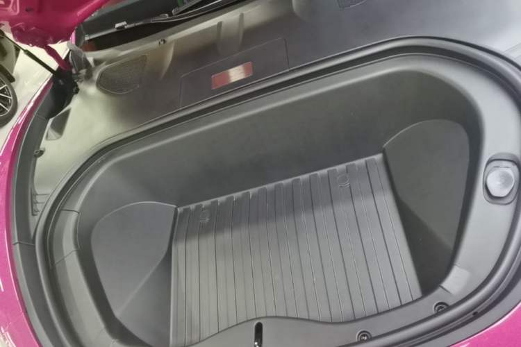 Used Xiaomi Auto SU7 2024 Four-Wheel Drive Ultra-Long Range Advanced Intelligent Driving Max Edition Engine Bay