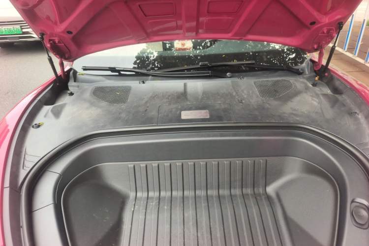 Used Xiaomi Auto SU7 2024 Rear-Drive Long-Range Intelligent Driving Version Engine Bay