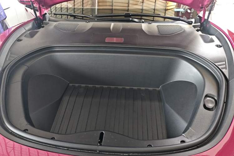 Used Xiaomi Auto SU7 2024 Rear-Drive Ultra-Long Range Advanced Pro-Level Intelligent Driving Version Engine Bay