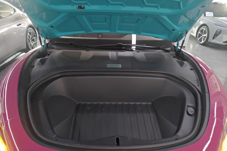 Used Xiaomi Auto SU7 2024 Rear-Drive Long-Range Intelligent Driving Version Engine Bay