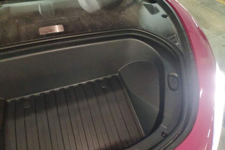 Used Xiaomi Auto SU7 2024 Four-Wheel Drive Ultra-Long Range Advanced Intelligent Driving Max Edition Engine Bay Left