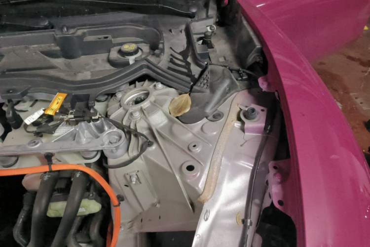 Used Xiaomi Auto SU7 2024 Rear-Drive Standard Founder Edition Engine Bay Left