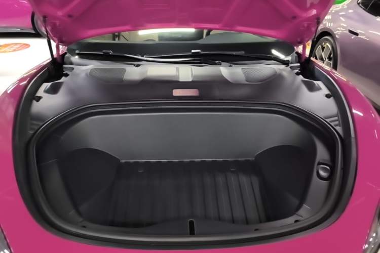 Used Xiaomi Auto SU7 2024 Rear-Drive Long-Range Intelligent Driving Version Engine Bay