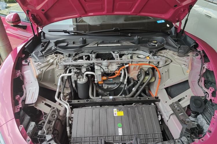 Used Xiaomi Auto SU7 2024 Four-Wheel Drive Ultra-Long Range Advanced Intelligent Driving Max Edition Engine Bay