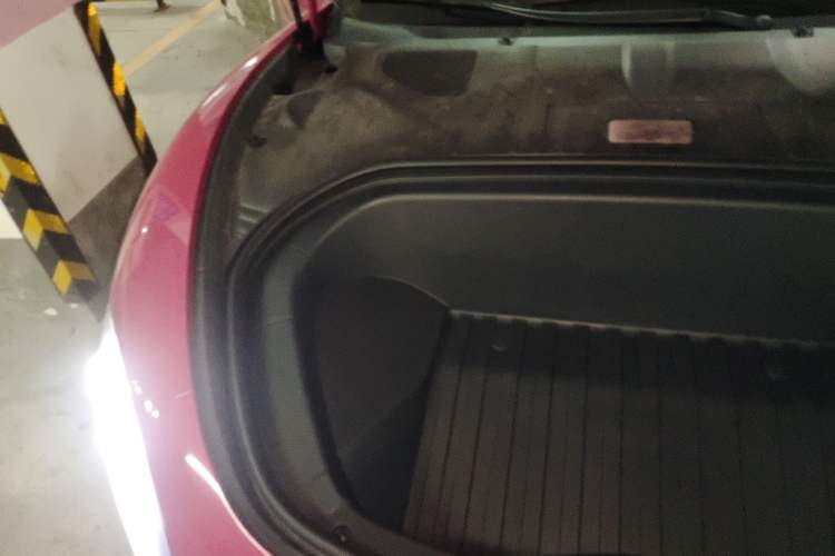 Used Xiaomi Auto SU7 2024 Four-Wheel Drive Ultra-Long Range Advanced Intelligent Driving Max Edition Engine Bay Right