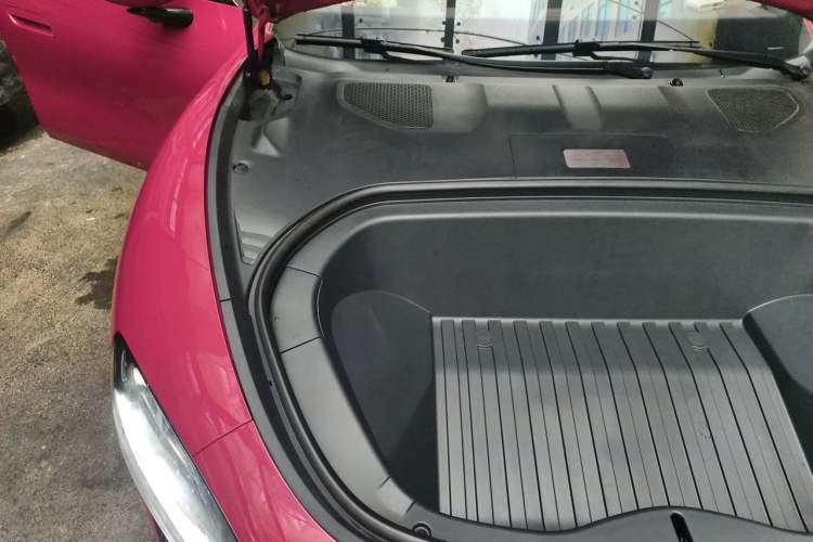 Used Xiaomi Auto SU7 2024 Rear-Drive Long-Range Intelligent Driving Version Engine Bay Right