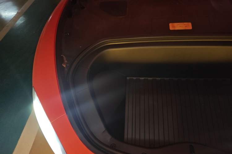 Used Xiaomi Auto SU7 2024 Four-Wheel Drive Ultra-Long Range Advanced Intelligent Driving Max Edition Engine Bay Right