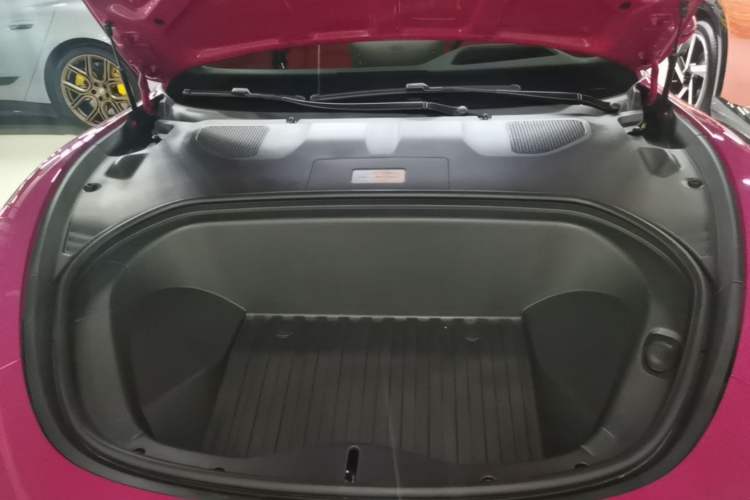 Used Xiaomi Auto SU7 2024 Four-Wheel Drive Ultra-Long Range Advanced Intelligent Driving Max Edition Engine Bay