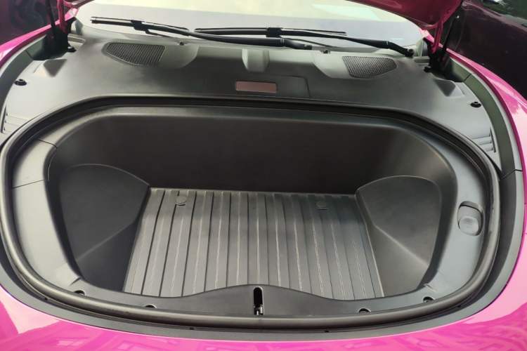 Used Xiaomi Auto SU7 2024 Rear-Drive Long-Range Intelligent Driving Version Engine Bay