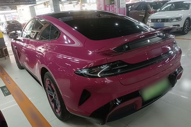 Used Xiaomi Auto SU7 2024 Four-Wheel Drive Ultra-Long Range Advanced Intelligent Driving Max Edition Exterior 2