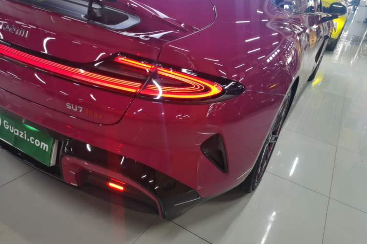 Used Xiaomi Auto SU7 2024 Four-Wheel Drive Ultra-Long Range Advanced Intelligent Driving Max Edition Exterior 3
