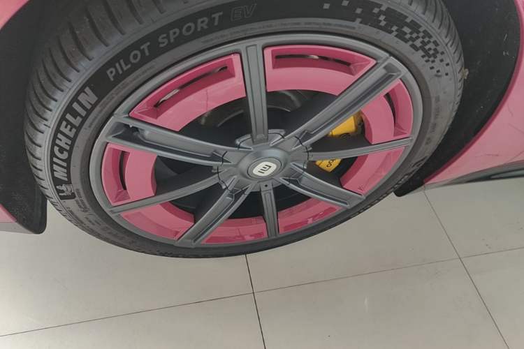 Used Xiaomi Auto SU7 2024 Four-Wheel Drive Ultra-Long Range Advanced Intelligent Driving Max Edition Exterior 4