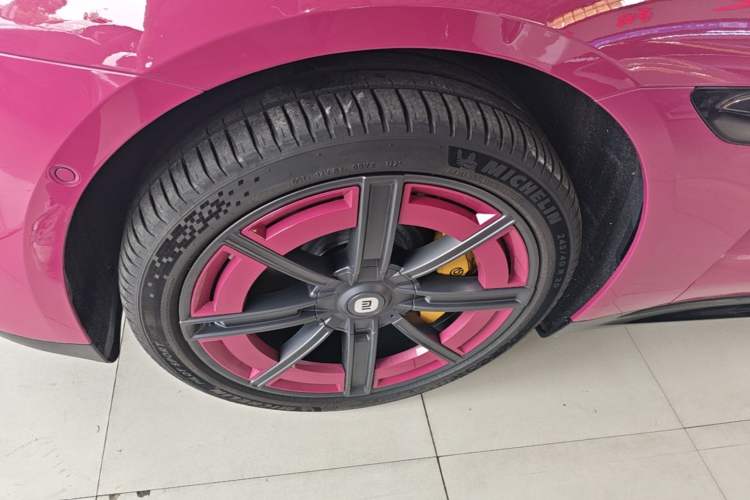 Used Xiaomi Auto SU7 2024 Four-Wheel Drive Ultra-Long Range Advanced Intelligent Driving Max Edition Exterior 4