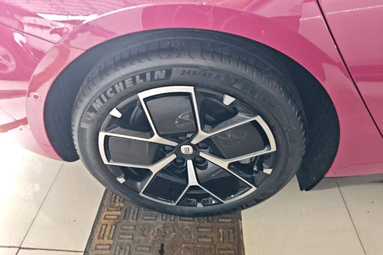Used Xiaomi Auto SU7 2024 Rear-Drive Ultra-Long Range Advanced Pro-Level Intelligent Driving Version Exterior 5