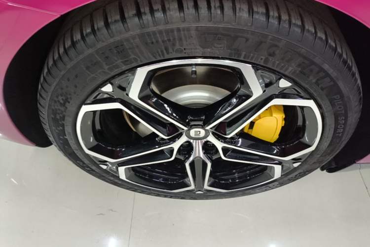 Used Xiaomi Auto SU7 2024 Four-Wheel Drive Ultra-Long Range Advanced Intelligent Driving Max Edition Exterior 5