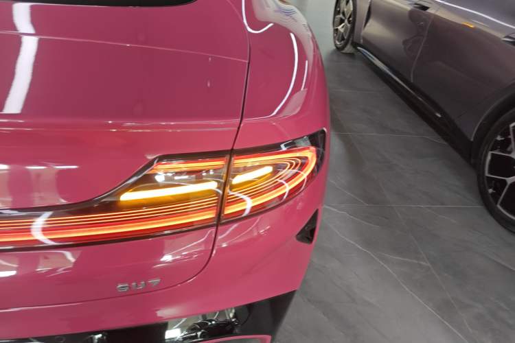 Used Xiaomi Auto SU7 2024 Rear-Drive Long-Range Intelligent Driving Version Exterior 6