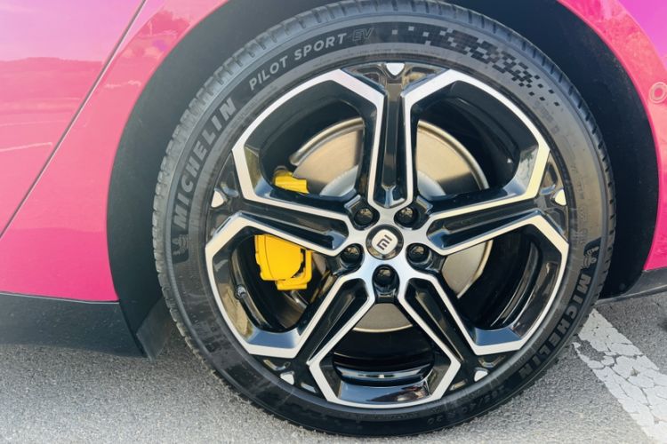 Used Xiaomi Auto SU7 2024 Four-Wheel Drive Ultra-Long Range Advanced Intelligent Driving Max Edition Exterior 6