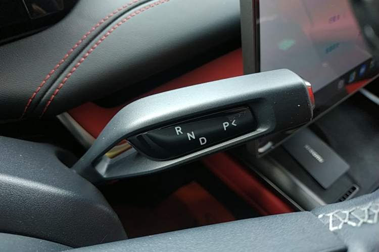Used Xiaomi Auto SU7 2024 Rear-Drive Long-Range Intelligent Driving Version Gear Lever