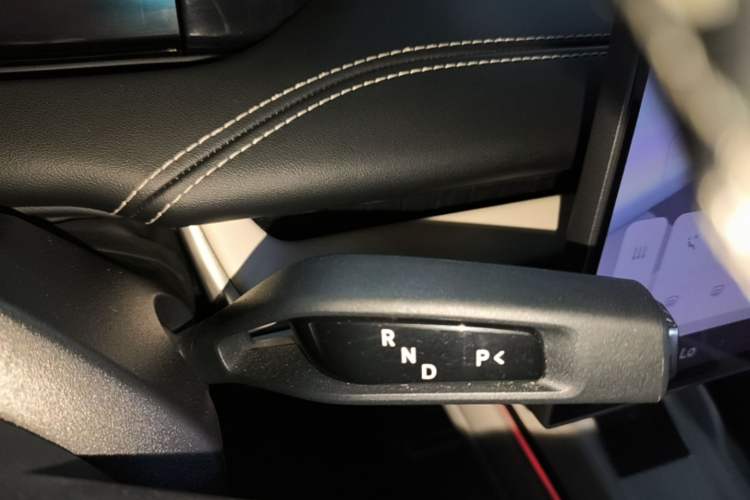 Used Xiaomi Auto SU7 2024 Four-Wheel Drive Ultra-Long Range Advanced Intelligent Driving Max Edition Gear Lever
