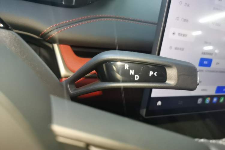 Used Xiaomi Auto SU7 2024 Four-Wheel Drive Ultra-Long Range Advanced Intelligent Driving Max Edition Gear Lever