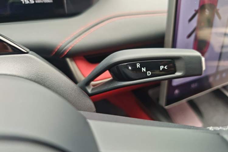 Used Xiaomi Auto SU7 2024 Four-Wheel Drive Ultra-Long Range Advanced Intelligent Driving Max Edition Gear Lever
