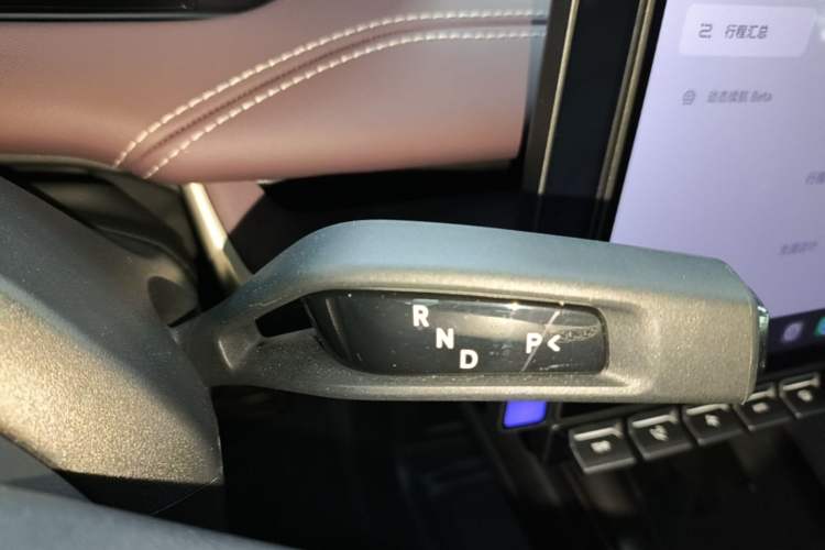 Used Xiaomi Auto SU7 2024 Four-Wheel Drive Ultra-Long Range Advanced Intelligent Driving Max Edition Gear Lever