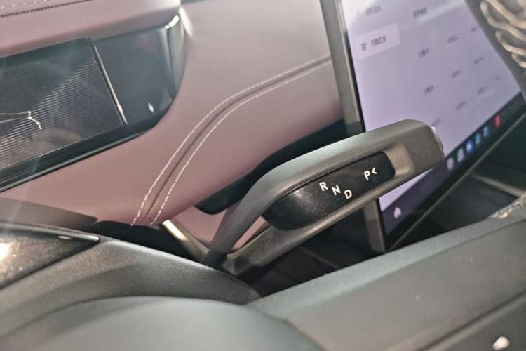 Used Xiaomi Auto SU7 2024 Rear-Drive Ultra-Long Range Advanced Pro-Level Intelligent Driving Version Gear Lever