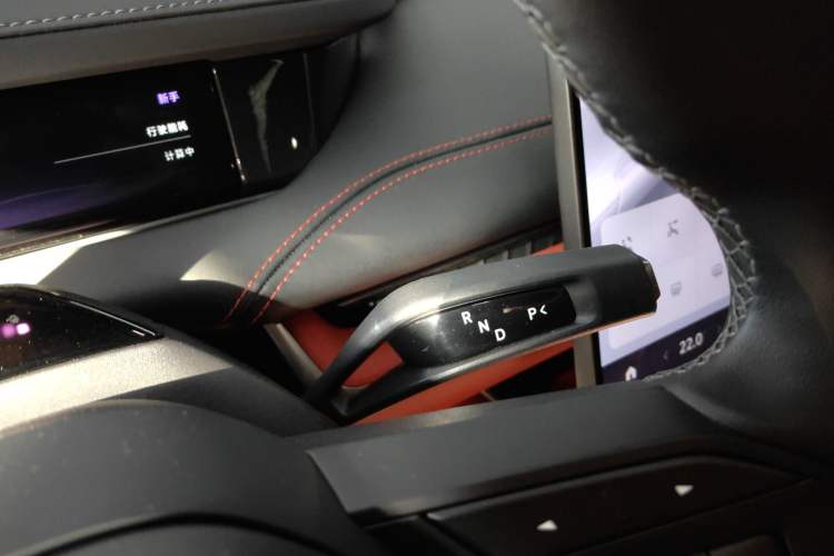 Used Xiaomi Auto SU7 2024 Four-Wheel Drive Ultra-Long Range Advanced Intelligent Driving Max Edition Gear Lever