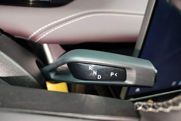 Used Xiaomi Auto SU7 2024 Four-Wheel Drive Ultra-Long Range Advanced Intelligent Driving Max Edition Gear Lever