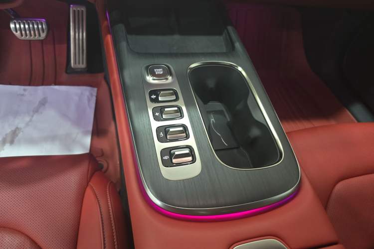 Used Xiaomi Auto SU7 2024 Four-Wheel Drive Ultra-Long Range Advanced Intelligent Driving Max Edition Gear Lever