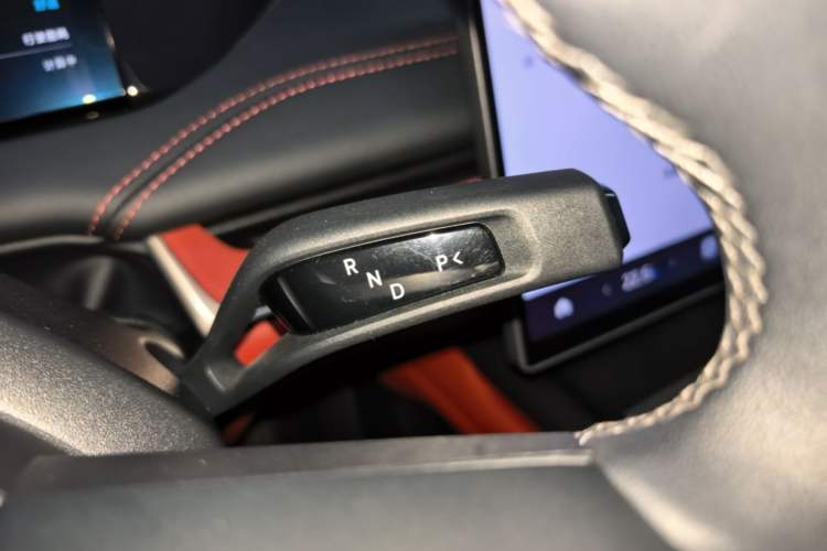 Used Xiaomi Auto SU7 2024 Rear-Drive Ultra-Long Range Advanced Pro-Level Intelligent Driving Version Gear Lever