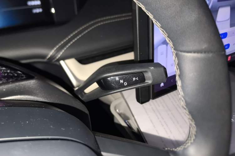 Used Xiaomi Auto SU7 2024 Rear-Drive Long-Range Intelligent Driving Version Gear Lever