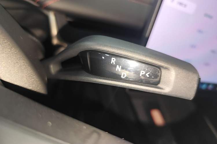 Used Xiaomi Auto SU7 2024 Rear-Drive Ultra-Long Range Advanced Pro-Level Intelligent Driving Version Gear Lever