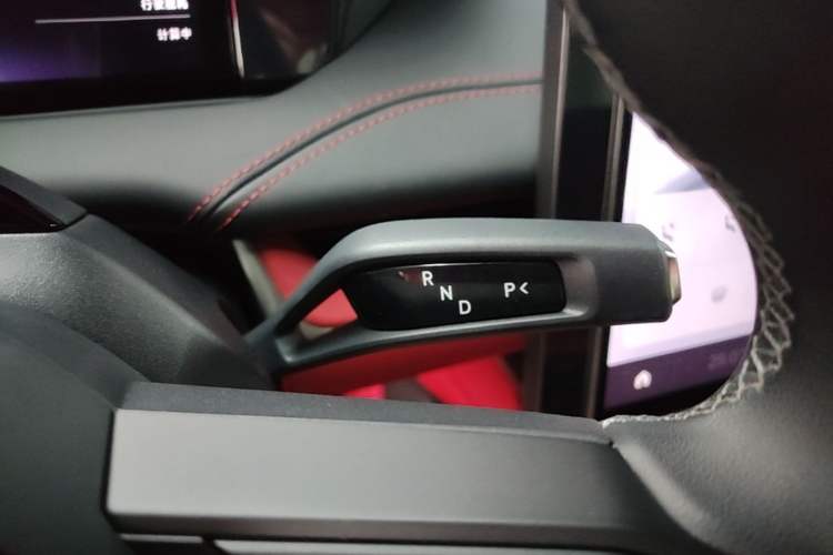 Used Xiaomi Auto SU7 2024 Four-Wheel Drive Ultra-Long Range Advanced Intelligent Driving Max Edition Gear Lever