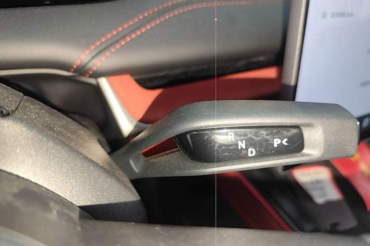 Used Xiaomi Auto SU7 2024 Rear-Drive Ultra-Long Range Advanced Pro-Level Intelligent Driving Version Gear Lever