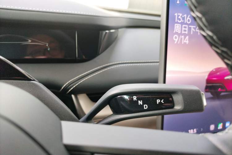 Used Xiaomi Auto SU7 2024 Rear-Drive Ultra-Long Range Advanced Pro-Level Intelligent Driving Version Gear Lever