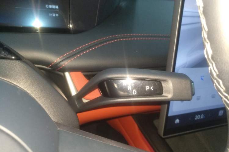 Used Xiaomi Auto SU7 2024 Four-Wheel Drive Ultra-Long Range Advanced Intelligent Driving Max Edition Gear Lever