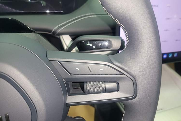 Used Xiaomi Auto SU7 2024 Rear-Drive Ultra-Long Range Advanced Pro-Level Intelligent Driving Version Gear Lever