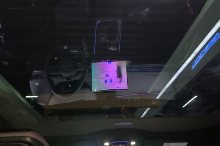Used Xiaomi Auto SU7 2024 Four-Wheel Drive Ultra-Long Range Advanced Intelligent Driving Max Edition Headliner