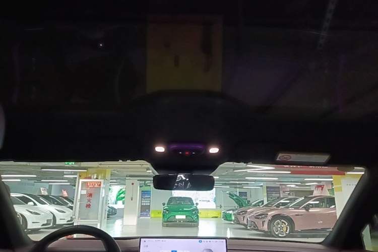 Used Xiaomi Auto SU7 2024 Four-Wheel Drive Ultra-Long Range Advanced Intelligent Driving Max Edition Headliner
