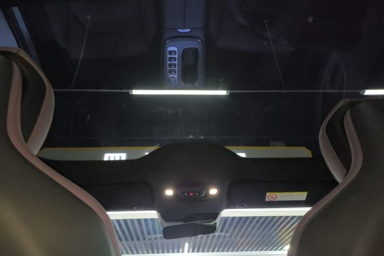 Used Xiaomi Auto SU7 2024 Four-Wheel Drive Ultra-Long Range Advanced Intelligent Driving Max Edition Headliner